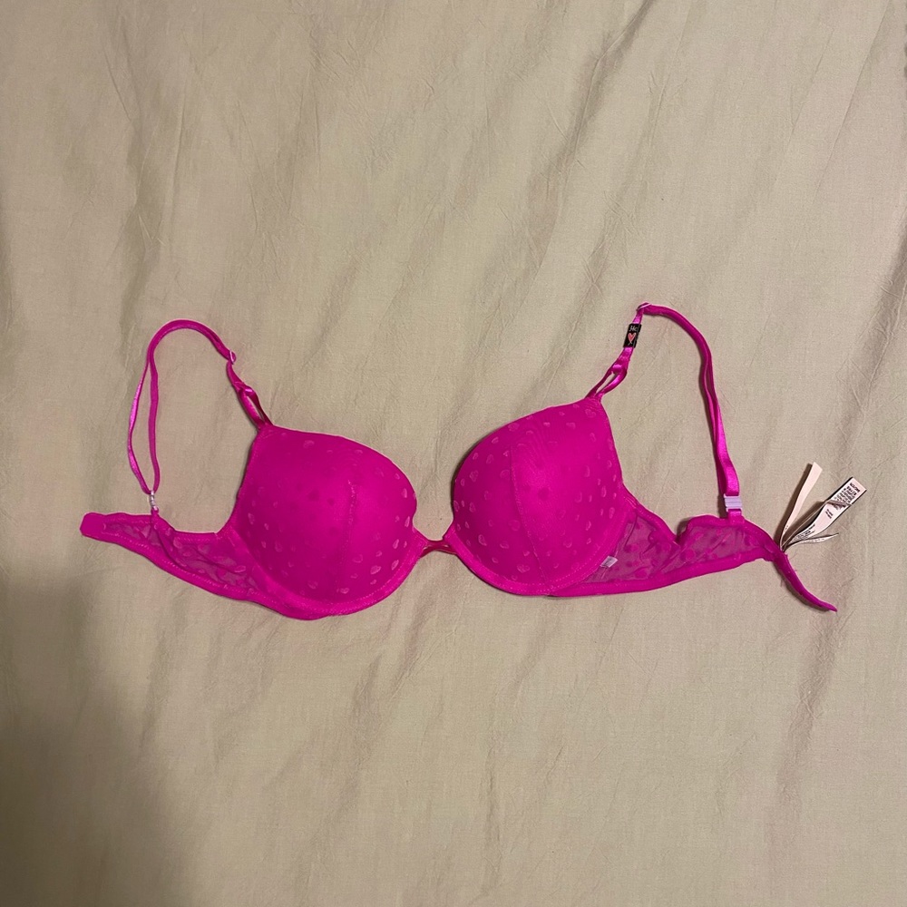 Pink Victoria’s Secret bra size 34C